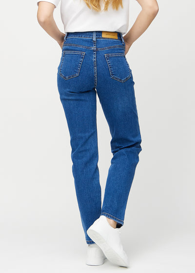 Mørk denim regular jeans set bagfra, så man kan se hele produktet.